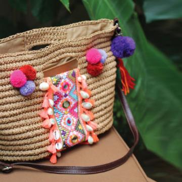 Women&#039;s handmade straw bag handbag with embroidery and shells tassels pom poms