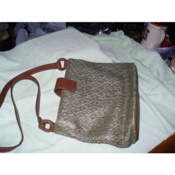 e RELIC GREEN STRAW TEXTURE SHOULDER BAG