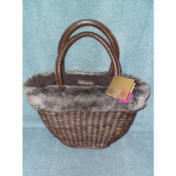 BATH AND BODY WORKS BROWN STRAW BAG WITH FAUX FUR TRIM NEW WITH TAG