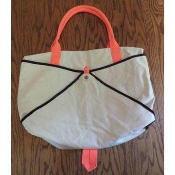 Quirky Shake Tote Beach Bag - Take a look! Sand the Sand out!