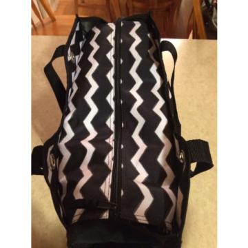 NEW Thirty One All Day Organizing Tote Black Chevron Diaper Bag Beach Office