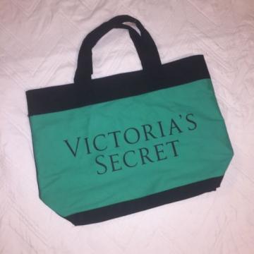 NWT Victoria&#039;s Secret Tote Green Blue Beach Bag Green 79$