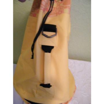 LEEDS BAHAMAS SUNSHINE YELLOW CANVAS LARGE DUFFLE BEACH, POOL BAG NWOT