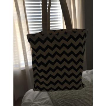 NWOT Chevron Canvas Bag- Diaper/gym/ Grocery/ Beach/ Cheer Bag Tan/black