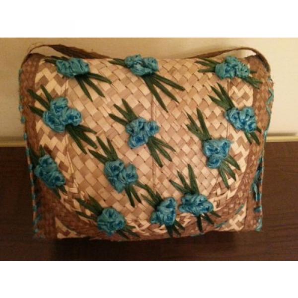 NEW Woven Straw PURSE Womens HANDBAG SHOULDER BAG Strap w Flowers #2 image