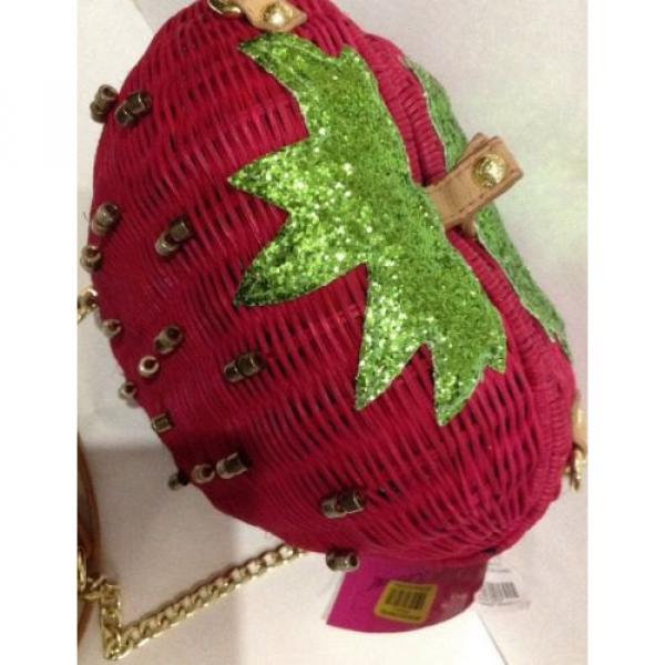 Betsey Johnson RARE Handbag STRAWBERRY Red WICKER Straw CROSSBODY Shoulder Bag #3 image