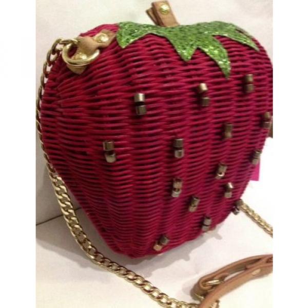 Betsey Johnson RARE Handbag STRAWBERRY Red WICKER Straw CROSSBODY Shoulder Bag #5 image