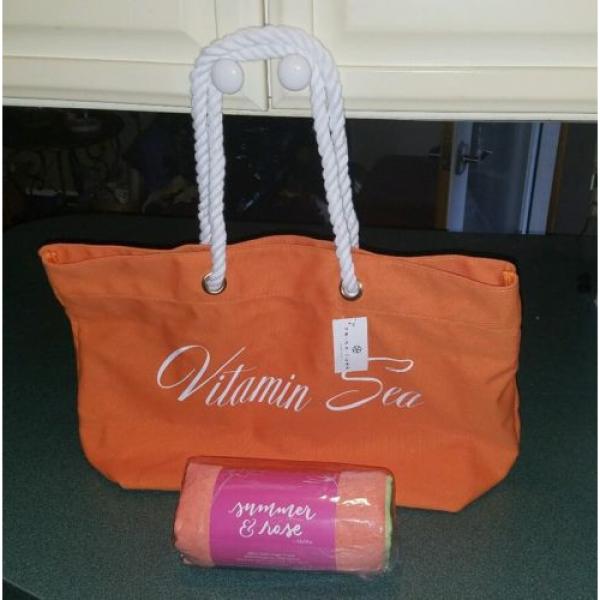 New TRINA TURK Canvas Tote Beach Bag &amp; Summer &amp; Rose Yoga Microfiber Towel/Mat #1 image