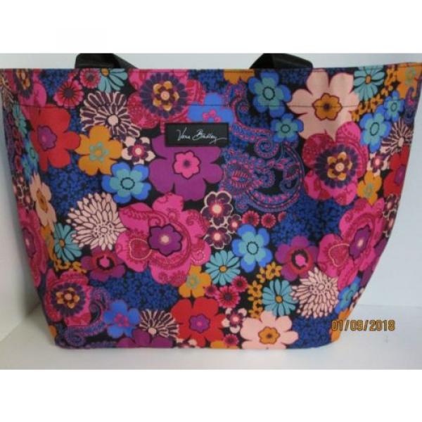 VERA BRADLEY LIGHTEN UP LARGE FAMILY TOTE BEACH BAG &#034;FLORAL FIESTA&#034; TOTE   NEW #2 image