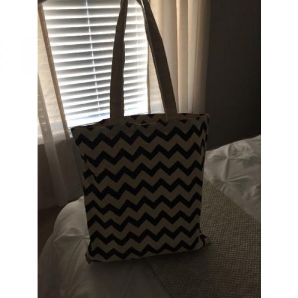 NWOT Chevron Canvas Bag- Diaper/gym/ Grocery/ Beach/ Cheer Bag Tan/black #4 image