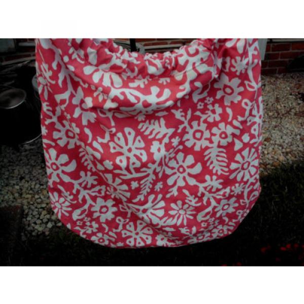 RED WHITE DAISY FILIGREE BEACH PICNIC CARRY-ALL BAG W/BAMBOO HANDLES 27&#034; X 14&#034; #2 image